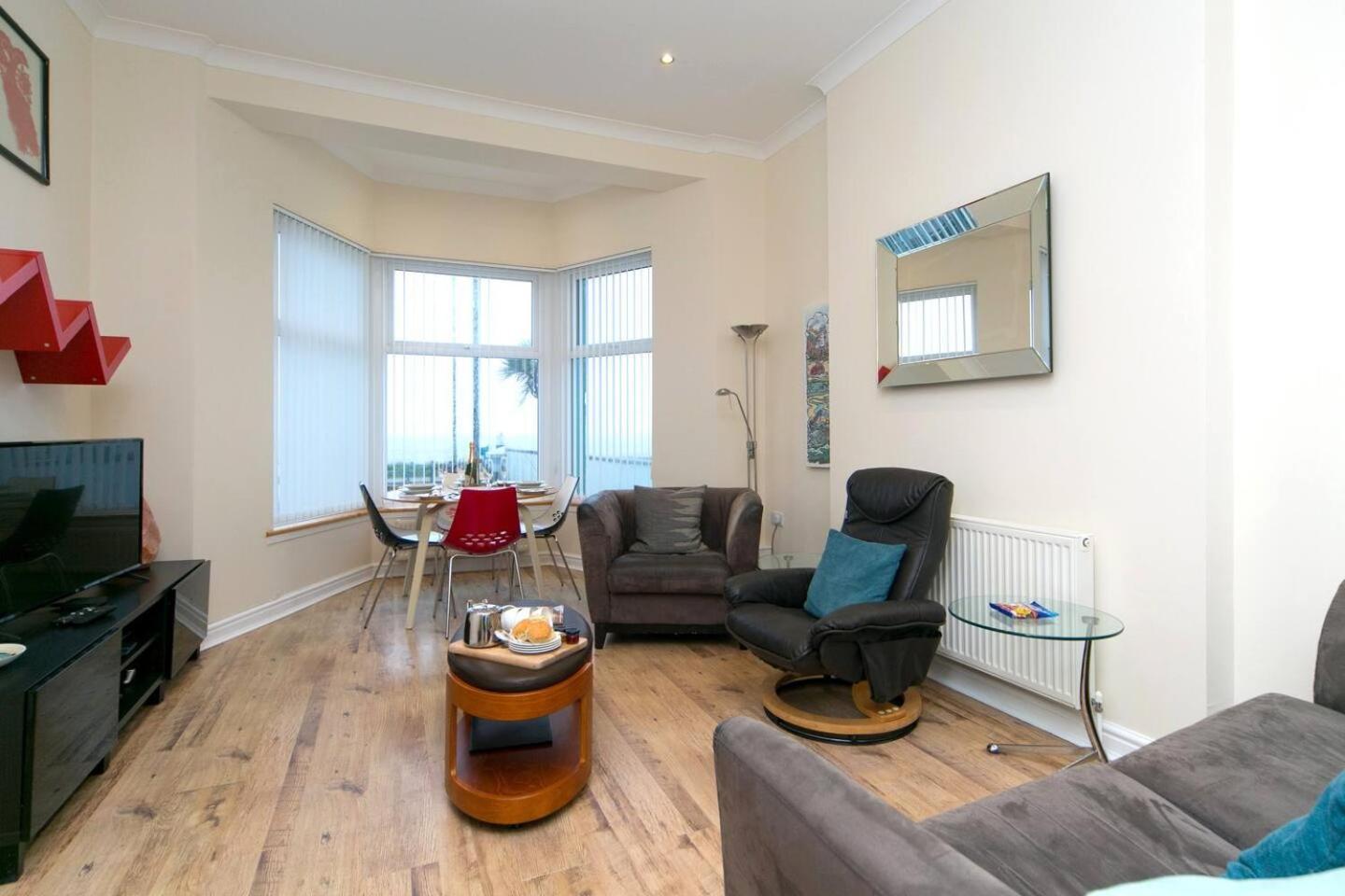 Pass The Keys Hafan Stylish 2 Bedroom Sea View Apartment プスヘリ エクステリア 写真