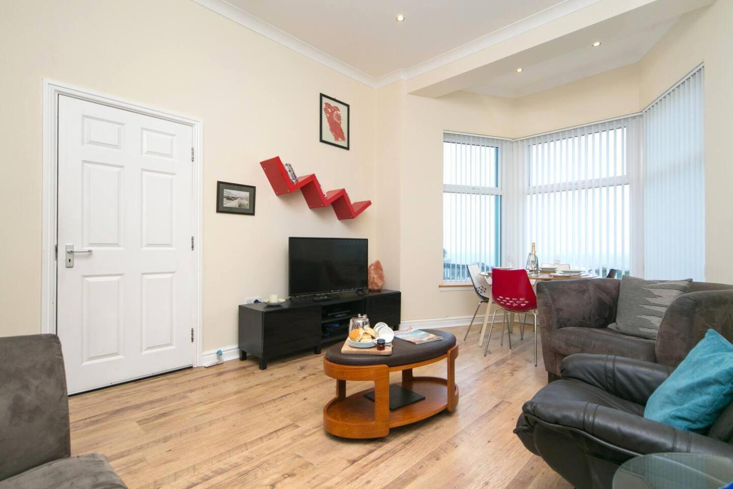 Pass The Keys Hafan Stylish 2 Bedroom Sea View Apartment プスヘリ エクステリア 写真